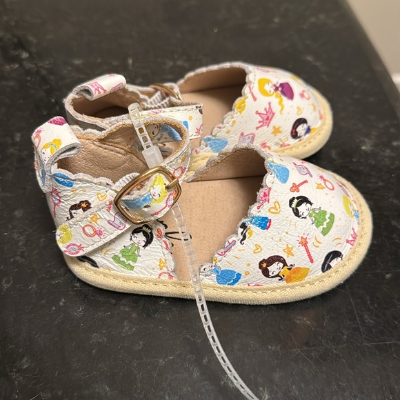 Monkey Feet Disney Princess Shoes - Picture 2 of 6